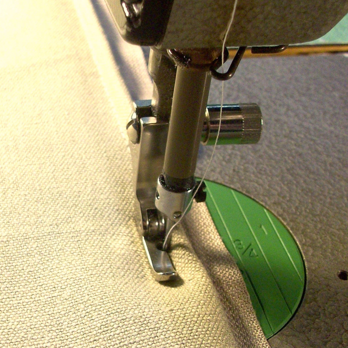 RightZipperFoot2_21ba82f1-4375